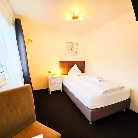 Hike By Simonis Κόμπλεντς