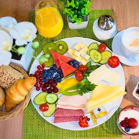 Hotel Hike By Simonis